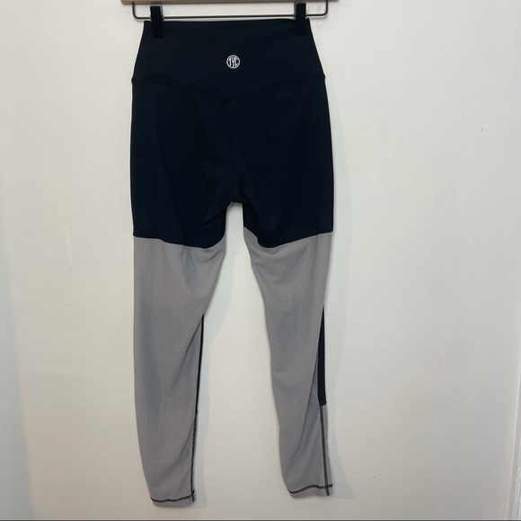 TIl YOU COLLAPSE- Resilient Dual Color Mesh Athletic Workout Legging - Picture 7 of 10